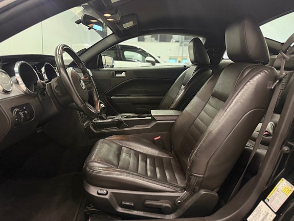 Ford Mustang 11 of 21