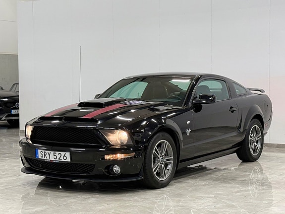 Ford Mustang 4 of 21