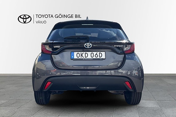 Toyota Yaris 5 of 20