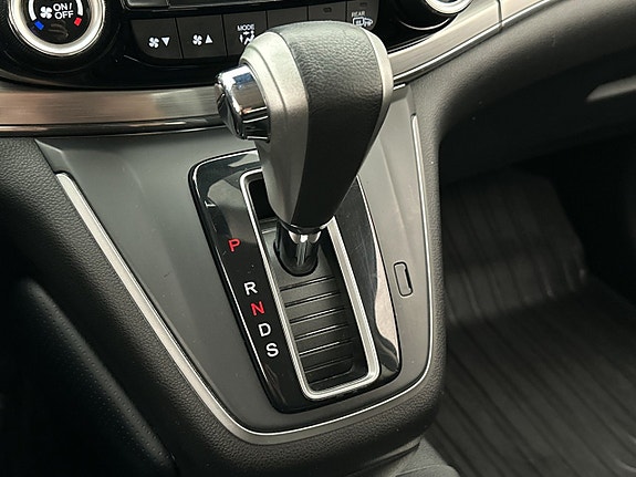 Honda CR-V 23 of 30