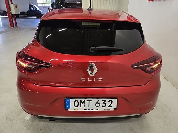 Renault Clio 7 of 10
