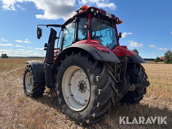 Traktor Valtra T174E TwinTrack med frontlyft 3 of 6