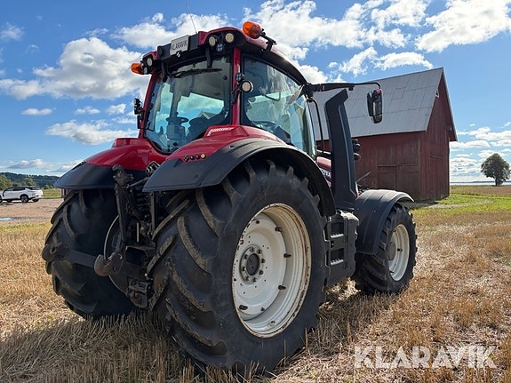Traktor Valtra T174E TwinTrack med frontlyft 5 of 6