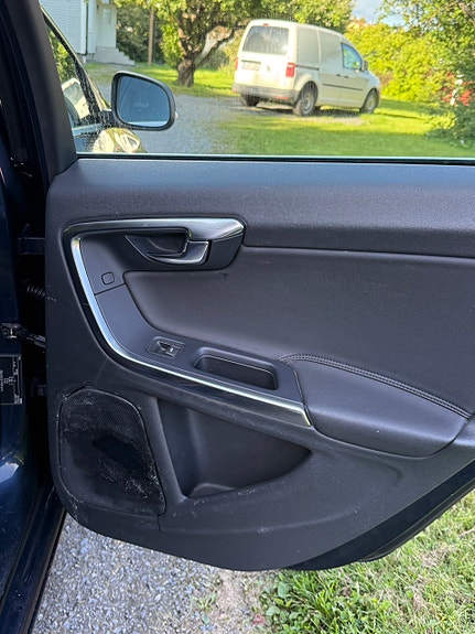 Volvo V60 9 of 20