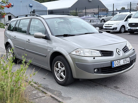 Renault Megane 2 of 6