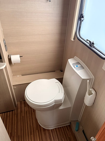 Adria Adora 643 UT 15 of 17