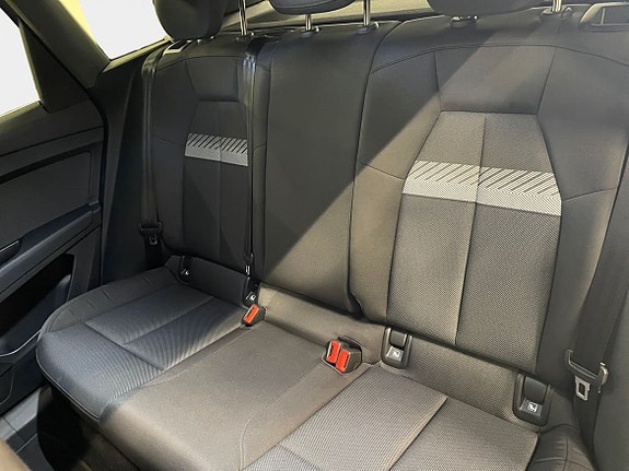 Audi Q4 e-tron 13 of 15