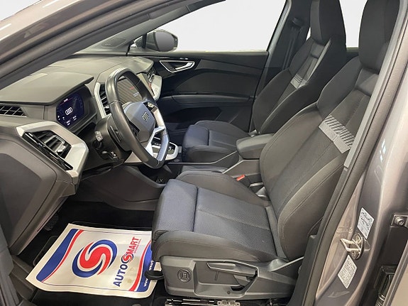 Audi Q4 e-tron 9 of 15
