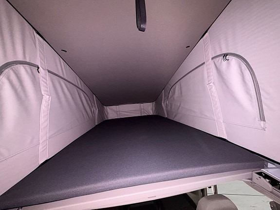 Volkswagen California 12 of 18