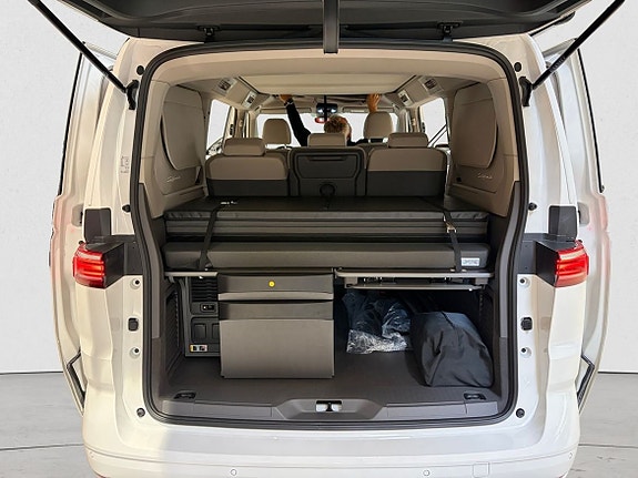 Volkswagen California 13 of 18