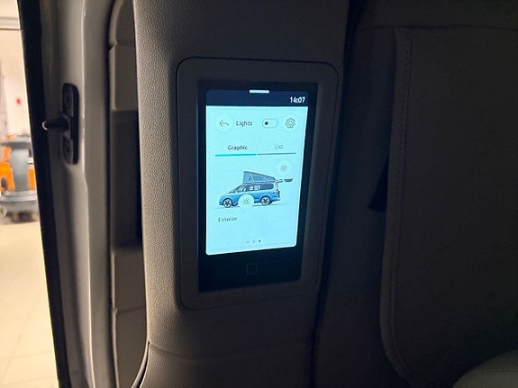 Volkswagen California 14 of 18