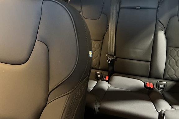 Volvo XC60 21 of 26