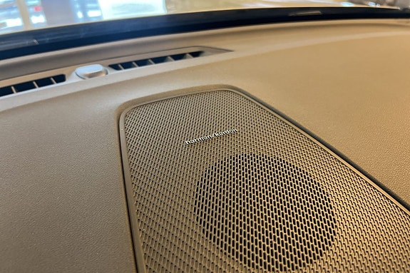 Volvo XC60 18 of 26
