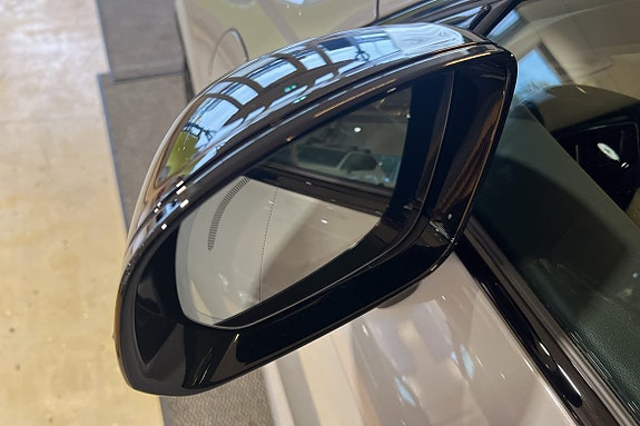 Volvo XC60 12 of 26