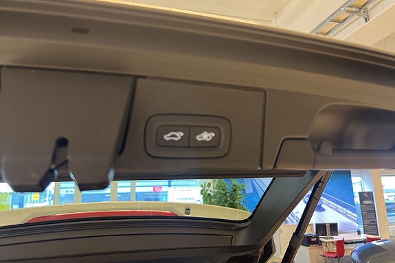 Volvo XC60 15 of 26