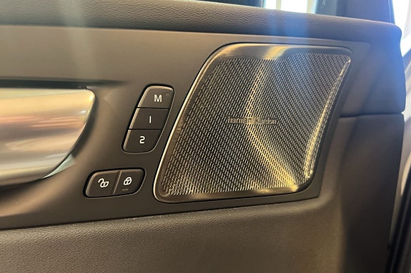 Volvo XC60 17 of 26