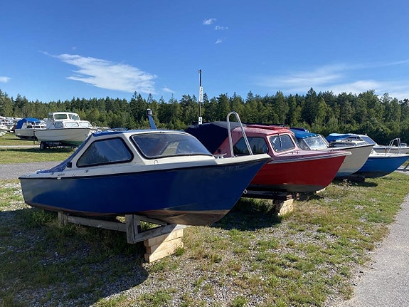 Hardtop båt höst tömning  bud på plats , besök Laxå outleten 2 of 5