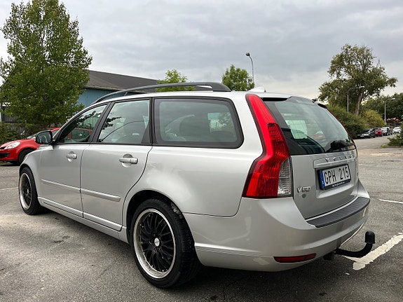 Volvo V50 4 of 11
