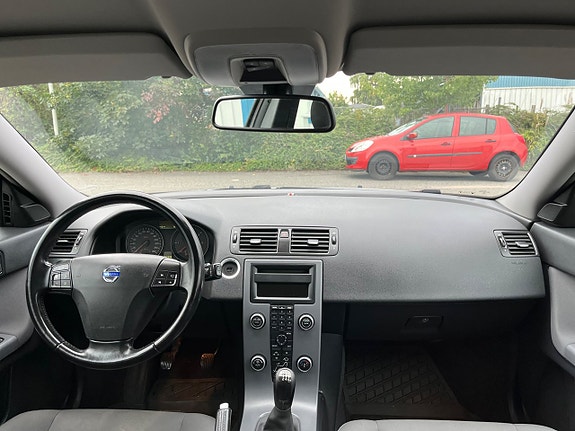 Volvo V50 9 of 11