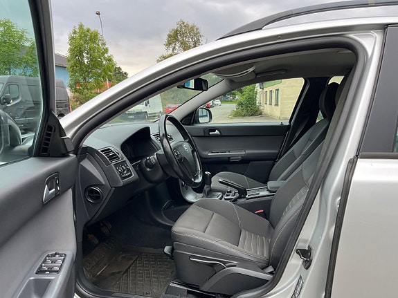 Volvo V50 10 of 11