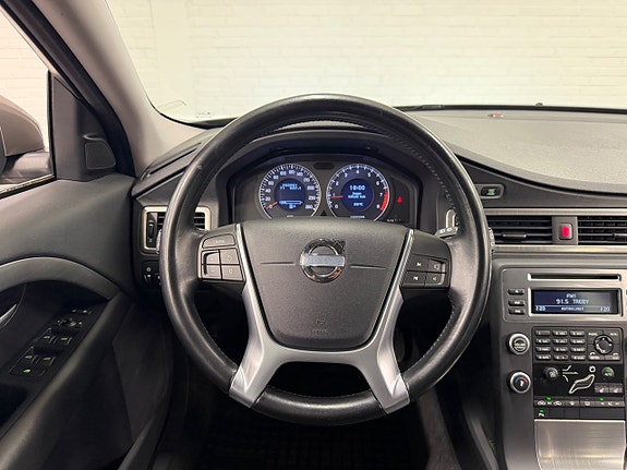 Volvo V70 10 of 13
