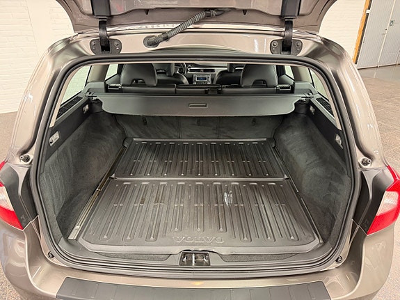 Volvo V70 12 of 13