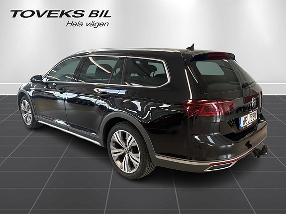 Volkswagen Passat Alltrack 5 of 17