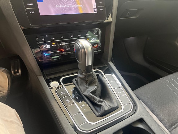 Volkswagen Passat Alltrack 11 of 17