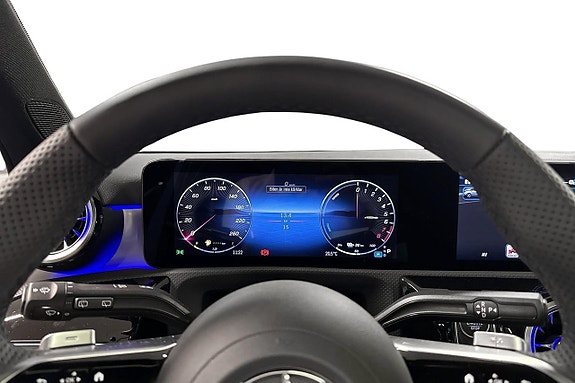 Mercedes-Benz A250 7 of 11