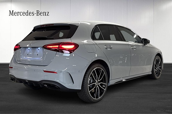 Mercedes-Benz A250 4 of 11
