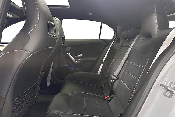 Mercedes-Benz A250 10 of 11