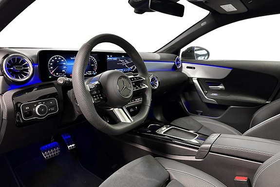 Mercedes-Benz A250 6 of 11