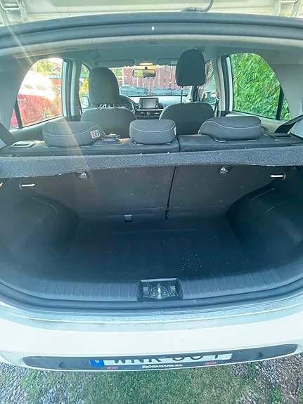 Kia Picanto 5 of 9