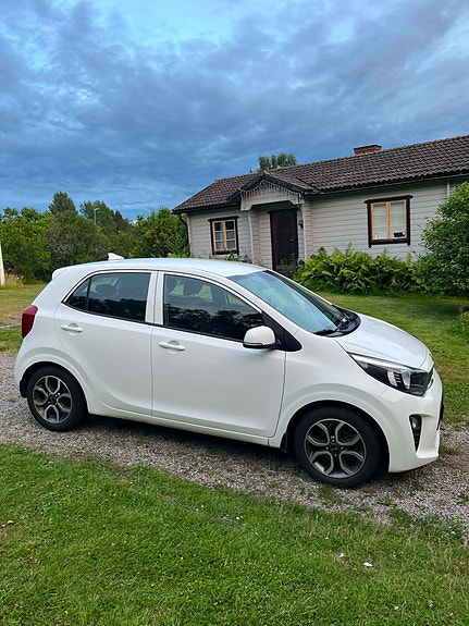 Kia Picanto 7 of 9