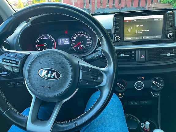 Kia Picanto 6 of 9