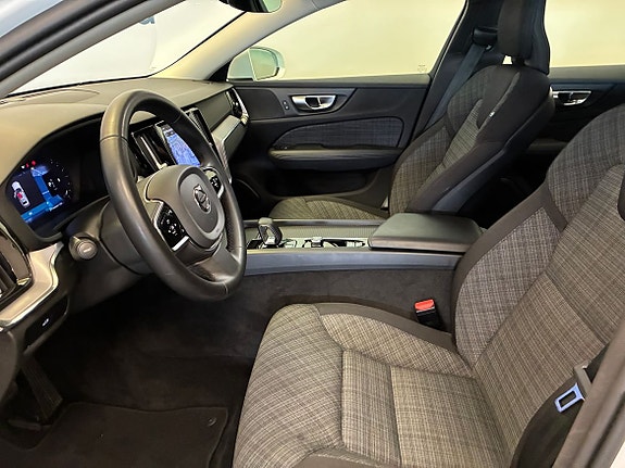 Volvo V60 Cross Country 13 of 19