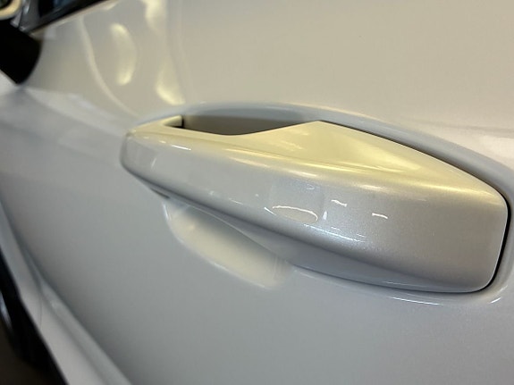 Volvo V60 Cross Country 12 of 19