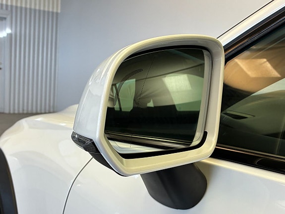 Volvo V60 Cross Country 11 of 19
