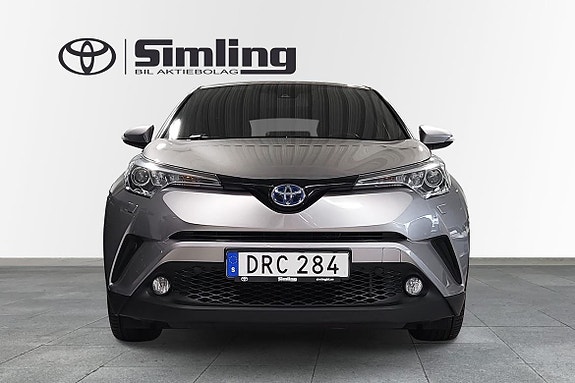 Toyota C-HR 6 of 15