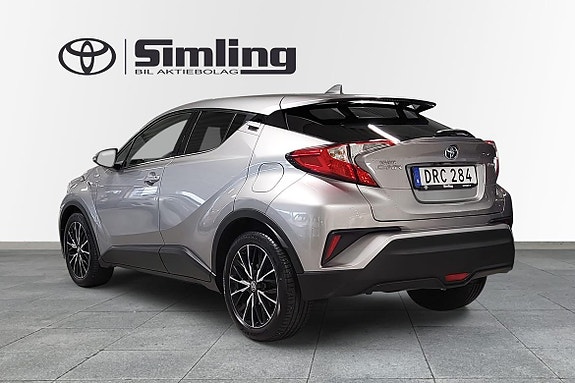 Toyota C-HR 3 of 15