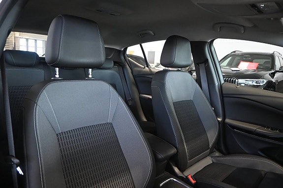 Opel Astra 12 of 28