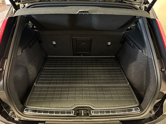 Volvo EX40 9 of 24