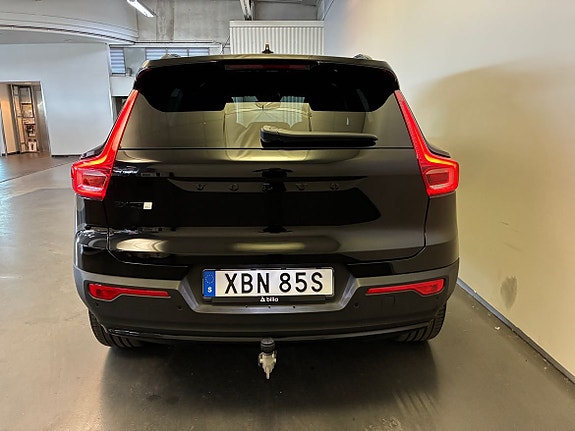 Volvo EX40 7 of 24