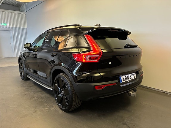 Volvo EX40 6 of 24