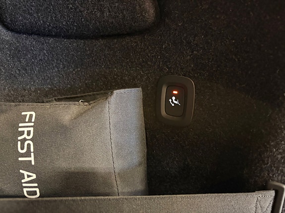 Volvo XC40 5 of 22