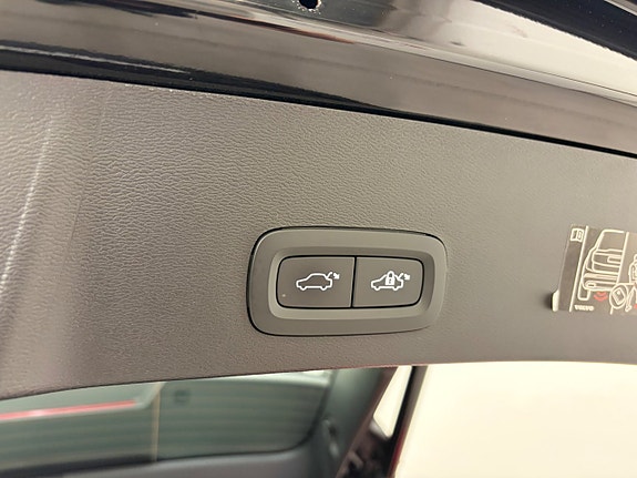 Volvo XC40 6 of 22