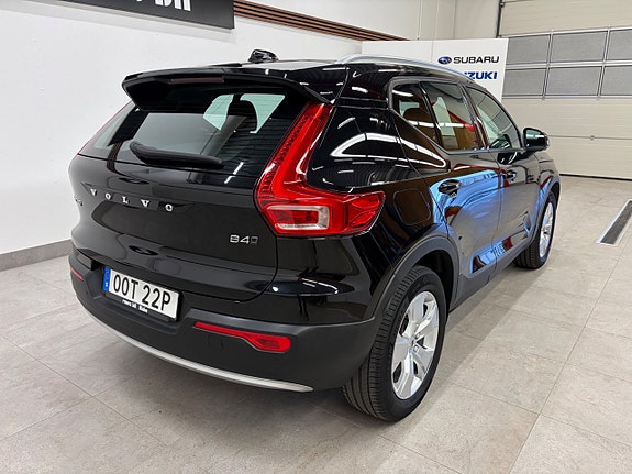 Volvo XC40 17 of 22