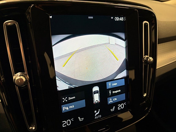 Volvo XC40 13 of 22
