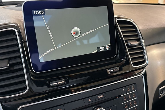 Mercedes-Benz GLE350 d 17 of 22