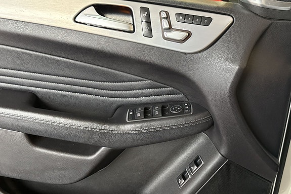 Mercedes-Benz GLE350 d 14 of 22